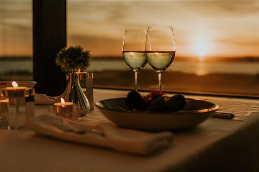 Aerie Restaurant & Lounge