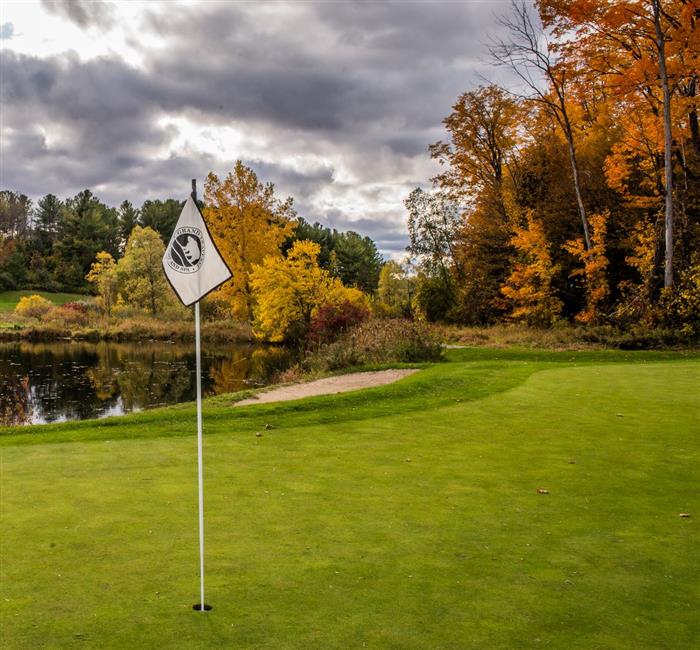 One-Night Golf Package (Fall)