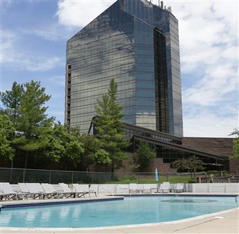 Live Music at Governors' Pool 